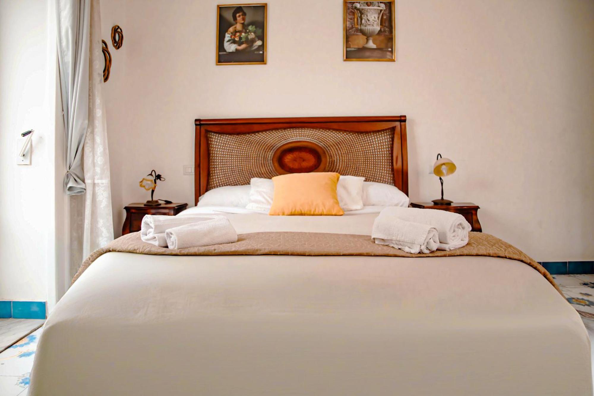 Napulitandream Duomo Hotel Napoli Ngoại thất bức ảnh